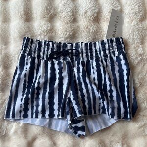 Athleta Women's Blue and White Patterned Shorts
